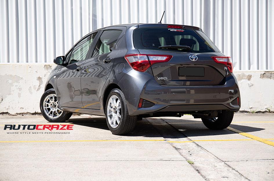 TOYOTA YARIS CHALLENGE HYPER SILVER
